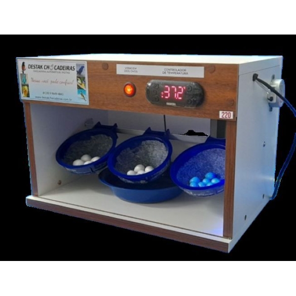 Chocadeira Compacta Para Pássaros Com 3 Ninhos