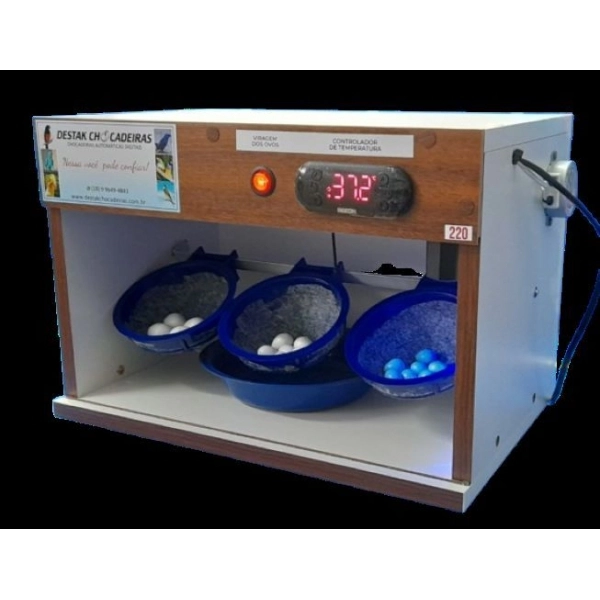 Chocadeira Compacta Para Pássaros Com 3 Ninhos