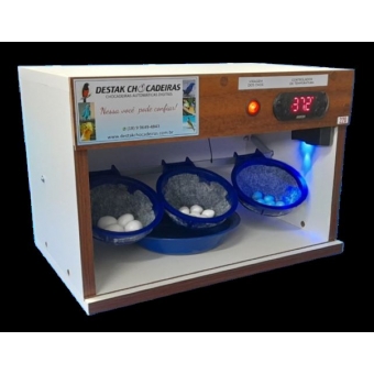 Chocadeira Compacta Para Pássaros Com 3 Ninhos